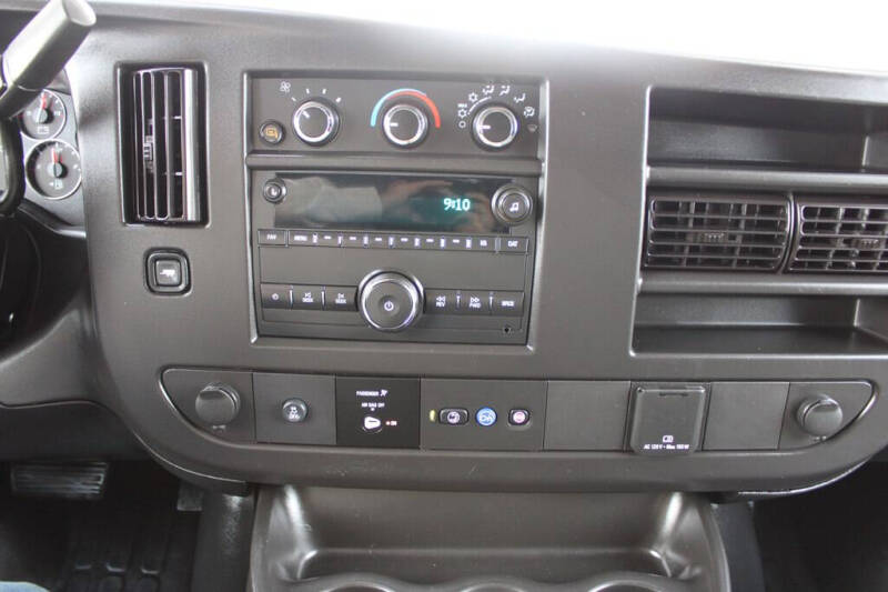 2024 Chevrolet Express 2500