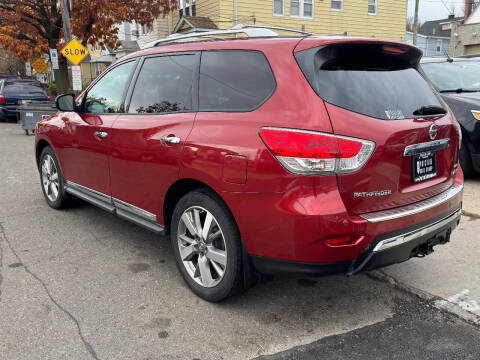 2013 Nissan Pathfinder Platinum
