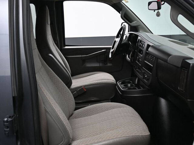 2017 Chevrolet Express LT 3500