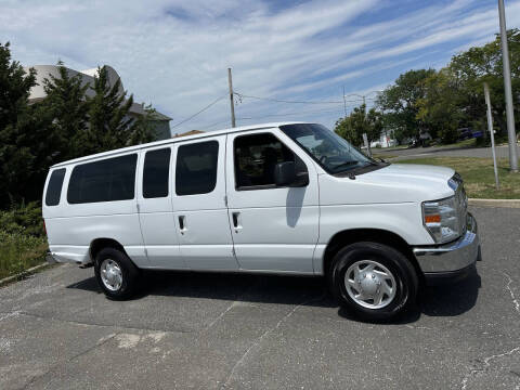 2014 Ford E-Series E-350 SD XLT
