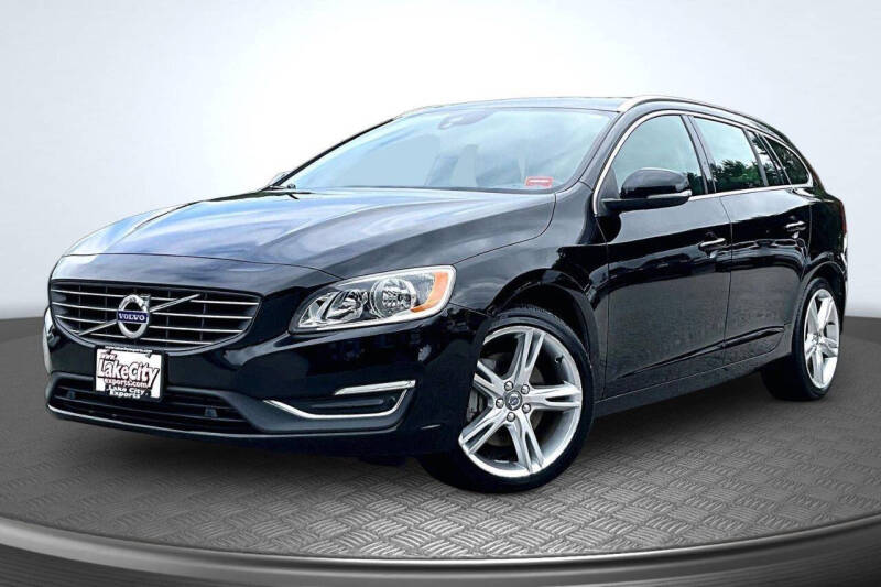 2016 Volvo V60 T5 Drive-E AWD Premier's photo