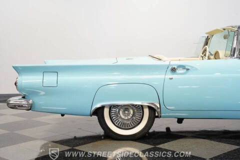 1957 Ford Thunderbird