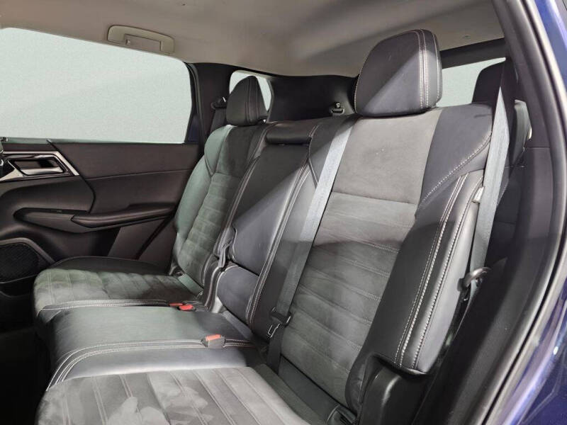2022 Mitsubishi Outlander Black Edition