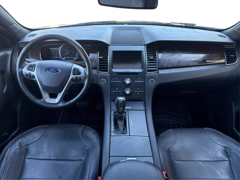 2015 Ford Taurus Limited