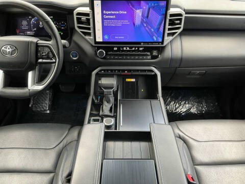 2023 Toyota Sequoia SR5