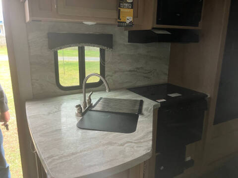 2020 Winnebago 2201 MB