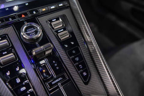 2025 Aston Martin DB12 V8