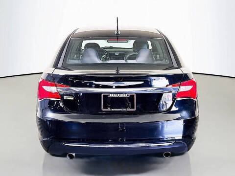 2013 Chrysler 200 Touring