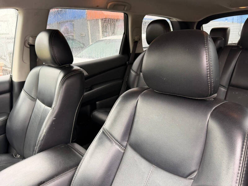 2020 Nissan Pathfinder SL