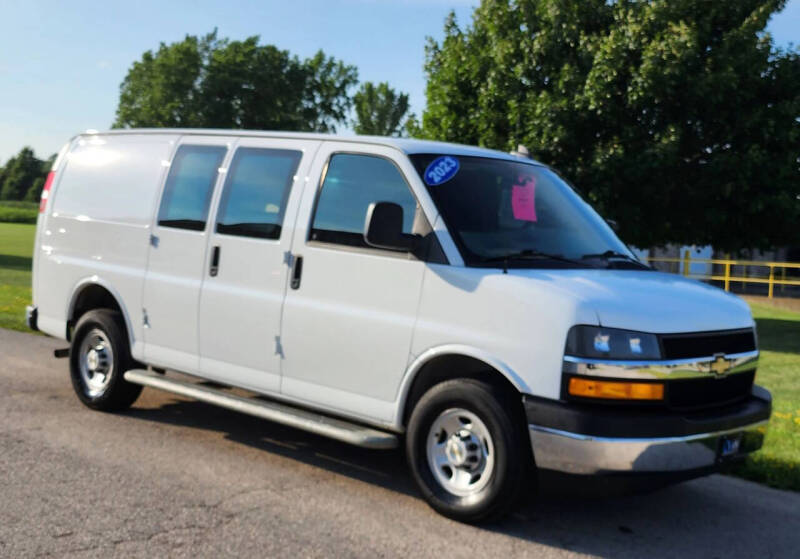 2023 Chevrolet Express 2500