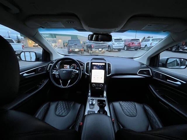 2024 Ford Edge Titanium