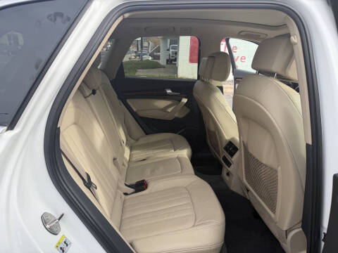 2018 Audi Q5 2.0T quattro Premium Plus