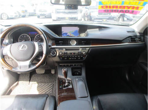 2015 Lexus ES 300h