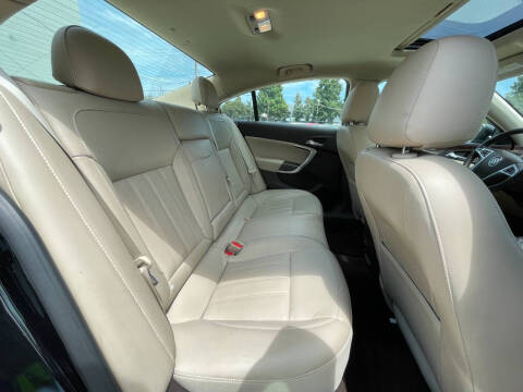 2013 Buick Regal Premium 1