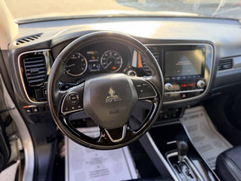 2020 Mitsubishi Outlander SEL