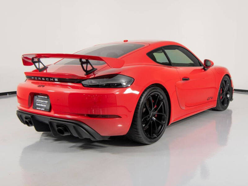 2023 Porsche 718 Cayman GT4