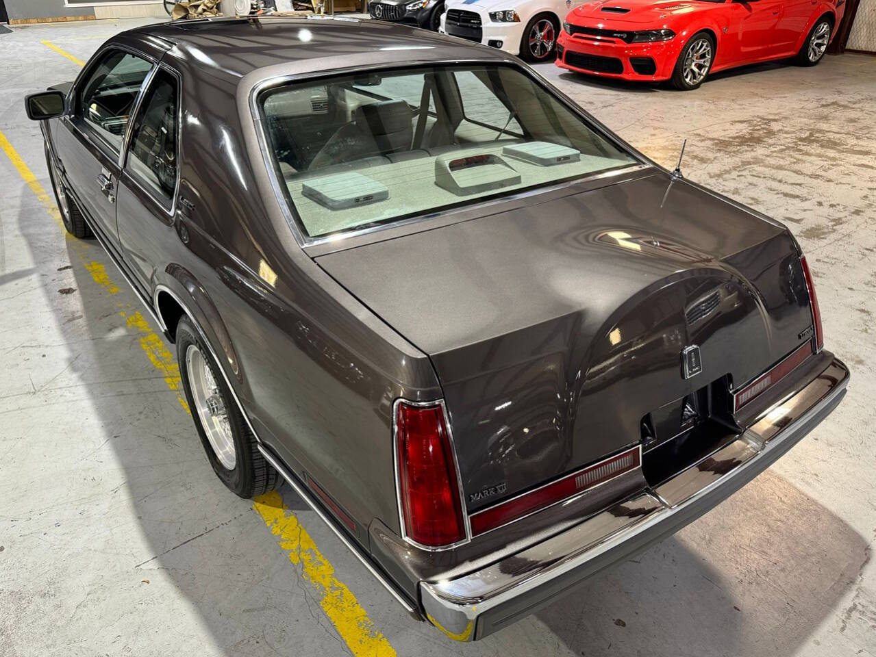 1992 Lincoln Mark VII for sale at Carnival Car Company in Victoria, TX