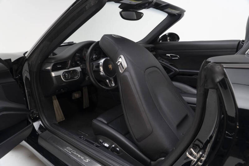 2015 Porsche 911 Carrera S