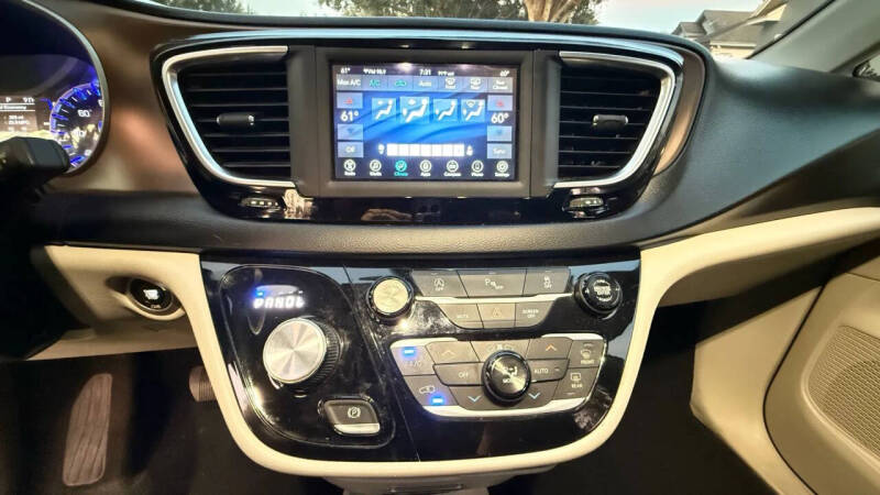 2018 Chrysler Pacifica Touring Plus