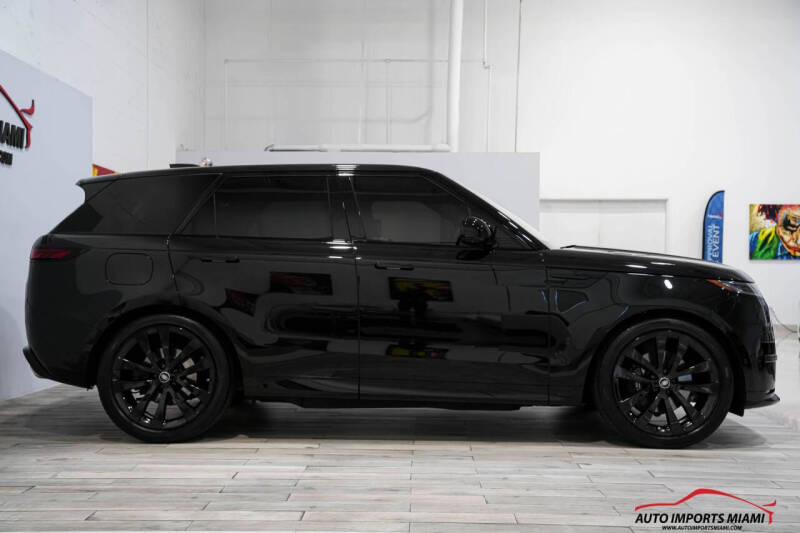 2025 Land Rover Range Rover Sport P460e Dynamic SE
