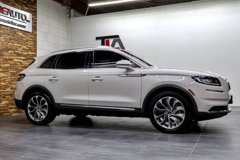 2021 Lincoln Nautilus Reserve