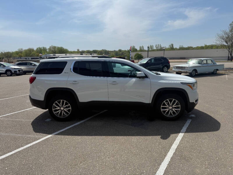 2017 GMC Acadia SLE-2