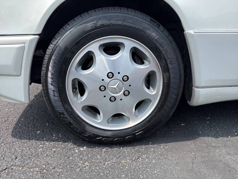 1995 Mercedes-Benz E-Class E 320