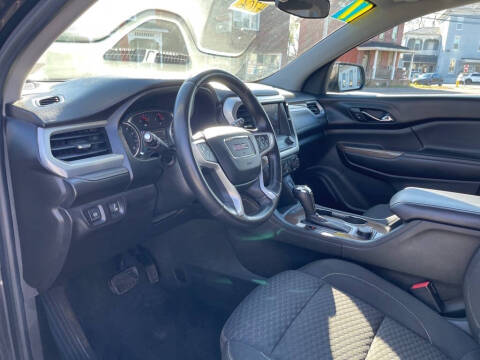 2017 GMC Acadia SLE-2