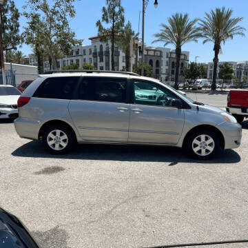 2004 Toyota Sienna