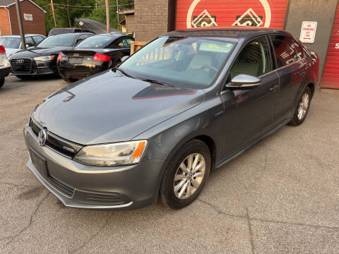 2013 Volkswagen Jetta for sale at Apple Auto Sales Inc in Camillus NY