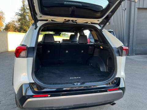 2020 Toyota RAV4 Hybrid XSE