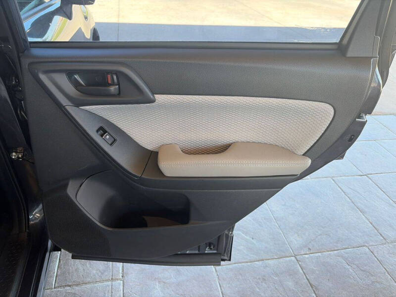 2017 Subaru Forester 2.5i