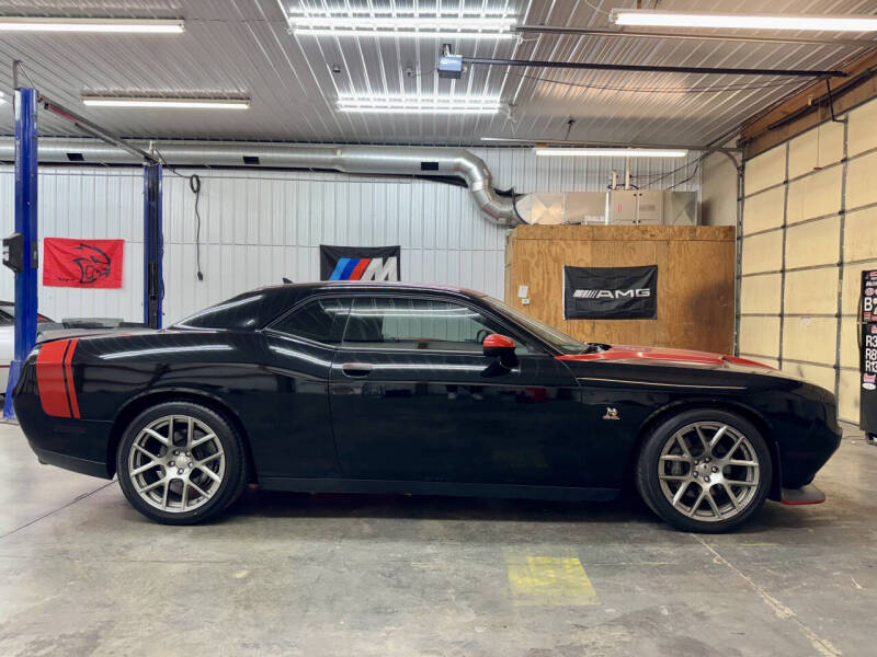 2016 Dodge Challenger 392 HEMI Scat Pack Shaker