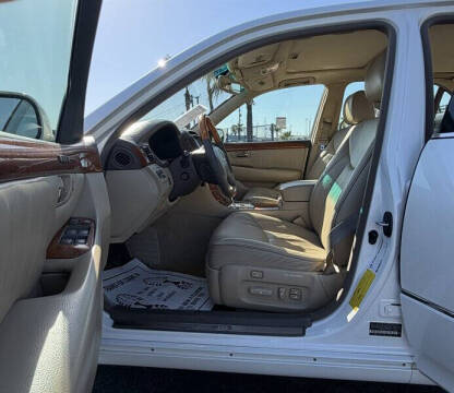 2004 Lexus LS 430