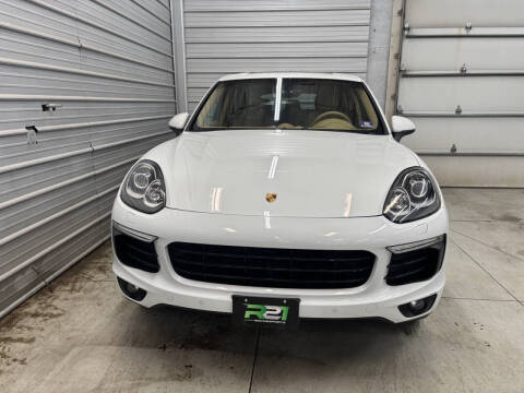 2017 Porsche Cayenne Platinum Edition