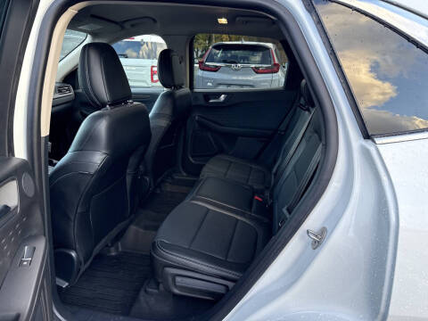 2020 Ford Escape Titanium