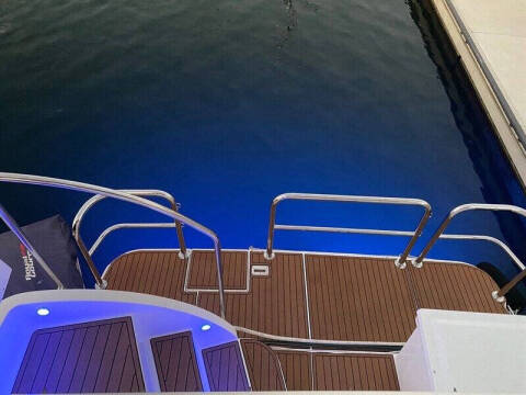 2000 SILVERTON 453 MotorYacht