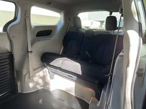 2020 Chrysler Pacifica Touring