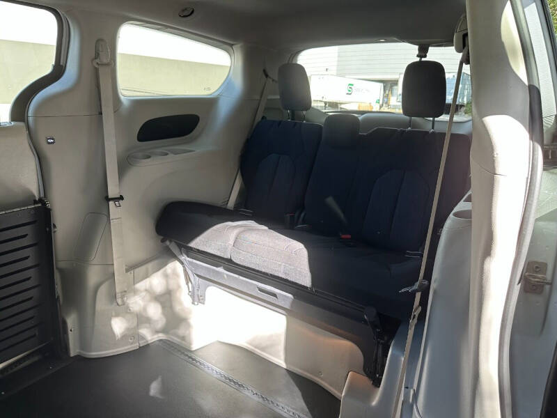 2020 Chrysler Pacifica Touring