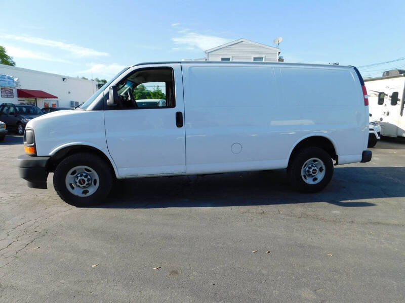 2017 GMC Savana 2500