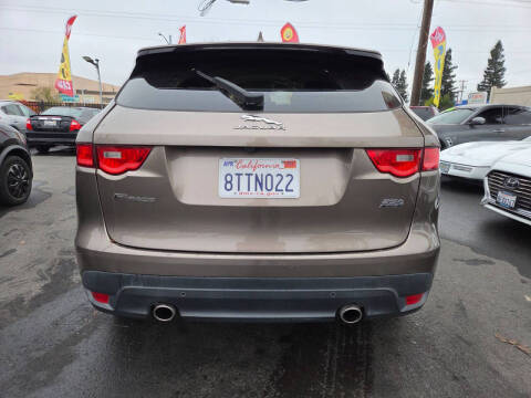 2017 Jaguar F-PACE 35t Prestige