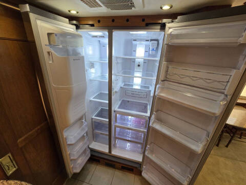 2004 Country Coach Magna