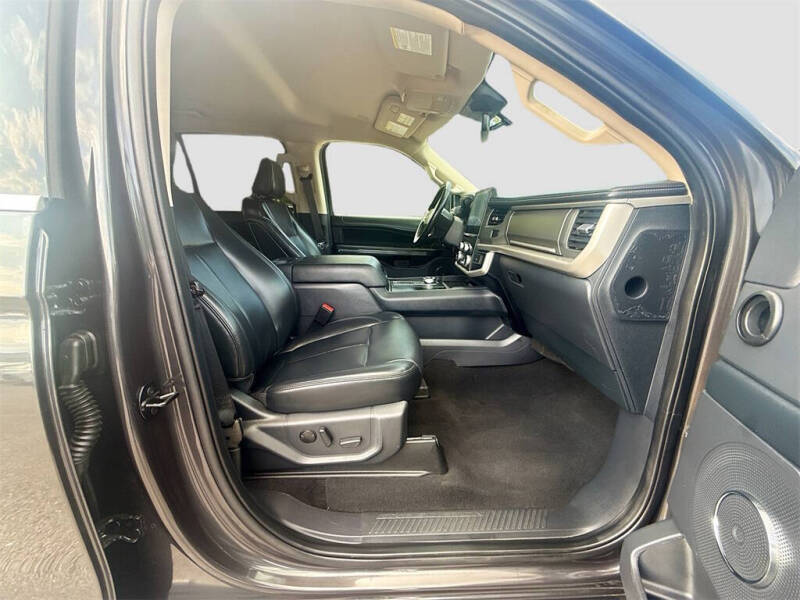 2023 Ford Expedition MAX XLT