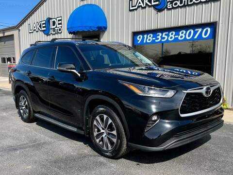 2021 Toyota Highlander for sale at Lakeside Auto RV & Outdoors - Auto Inventory in Cleveland OK