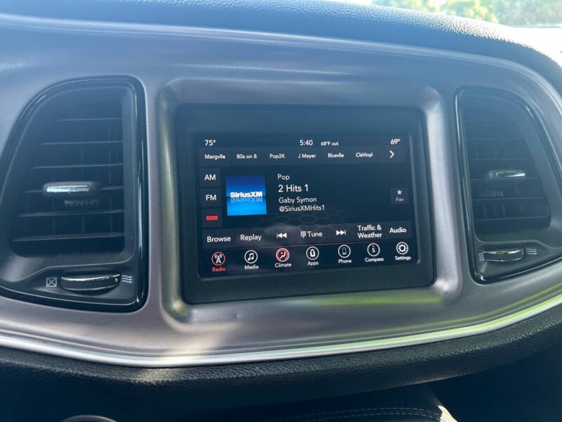 2019 Dodge Challenger SXT