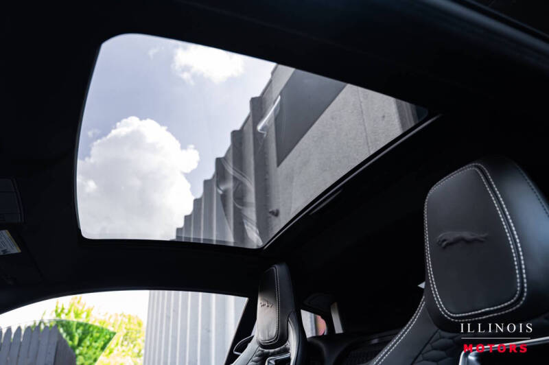 2021 Jaguar F-TYPE R-Dynamic