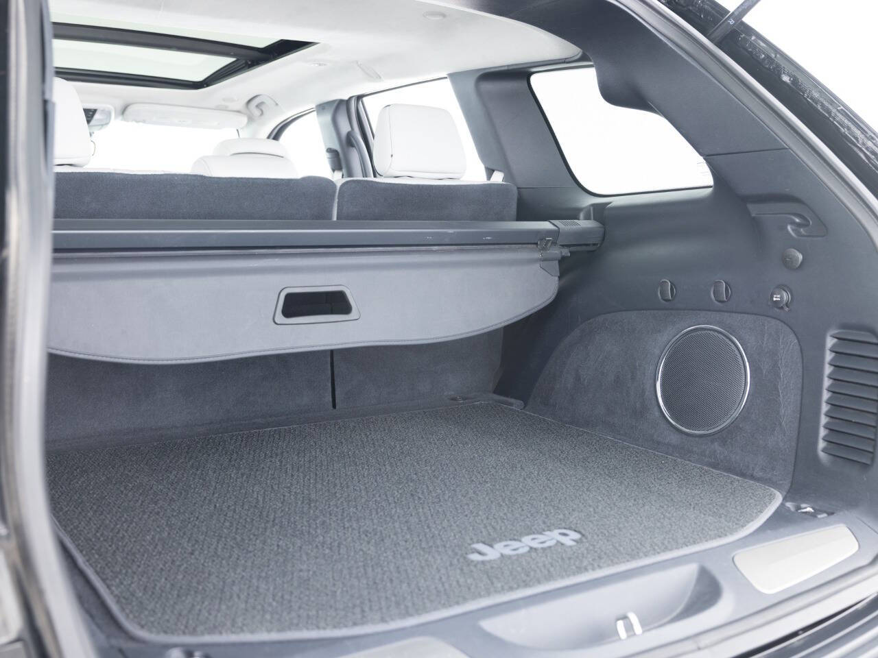 Used Car 2018 Jeep Grand Cherokee  Summit 4x4 4dr Suv For Sale Under $20,000 In Coal City, Illinois
