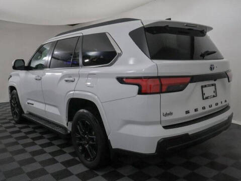 2024 Toyota Sequoia SR5