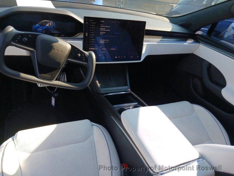 2022 Tesla Model S Plaid