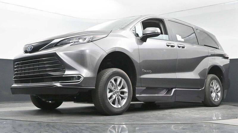 2024 Toyota Sienna XLE 7-Passenger